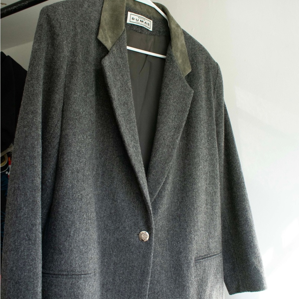 Pierre Dumas Gray Blazer with Silver Button